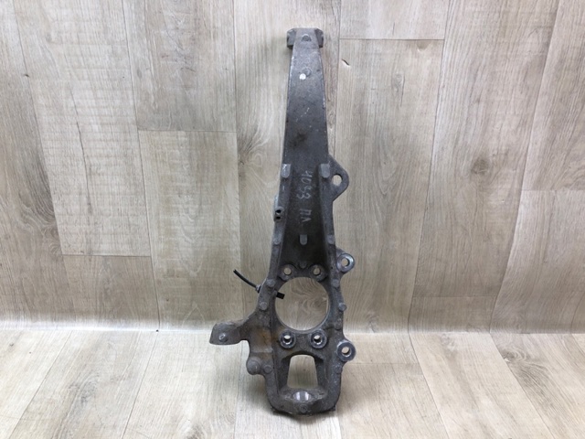 Цапфа поворотная левая 400151CA0A NISSAN