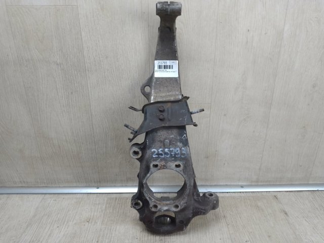 Цапфа поворотного кулака 400154GA0A NISSAN