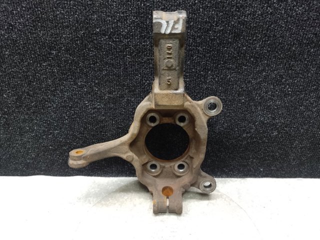 Цапфа (поворотный кулак) передний левый 40015JG000 NISSAN