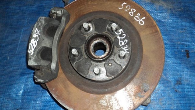 Цапфа (поворотный кулак) передний левый 40015JP00A NISSAN