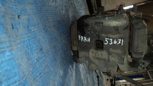 Суппорт тормозной передний правый 41001JN00A NISSAN