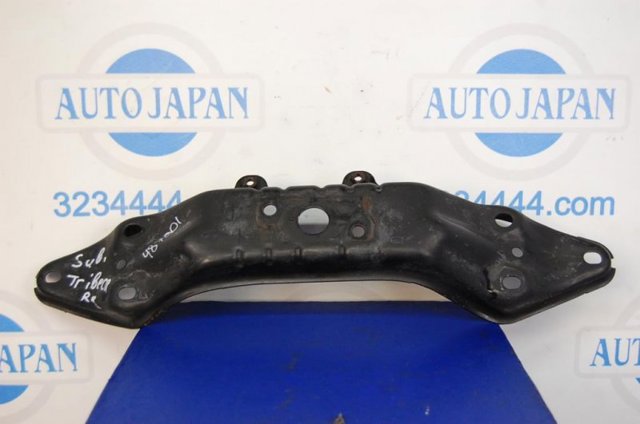 Балка крепления коробки передач 41011XA00A SUBARU