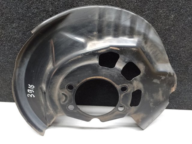 Защита тормозного диска, переднего, левого 411615NA0A NISSAN