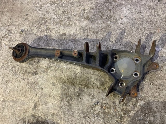 Рычаг/тяга задней подвески продольный нижний, левый 4125A033 MITSUBISHI