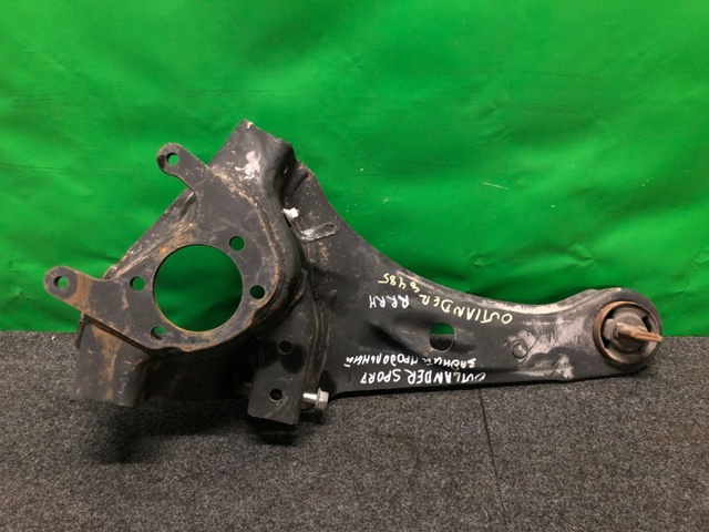 Кулак поворотный правый 4125A080 MITSUBISHI
