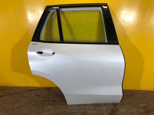Дверь задняя в сборе 41522642780 BMW