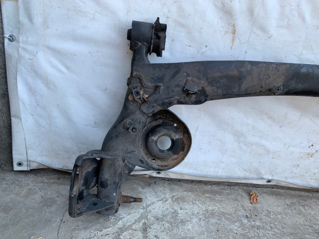 4211008021 TOYOTA Подрамник задний купить в Ровно