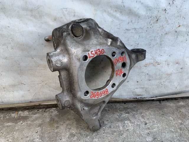TOYOTA 4230450090 Цапфа (поворотный кулак) задний правый в наличии Полтава