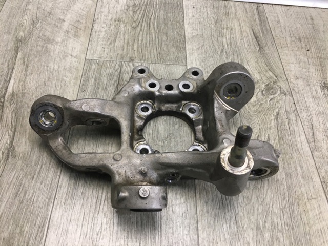 4230450100 TOYOTA Цапфа (поворотный кулак) задний правый купить в Киев