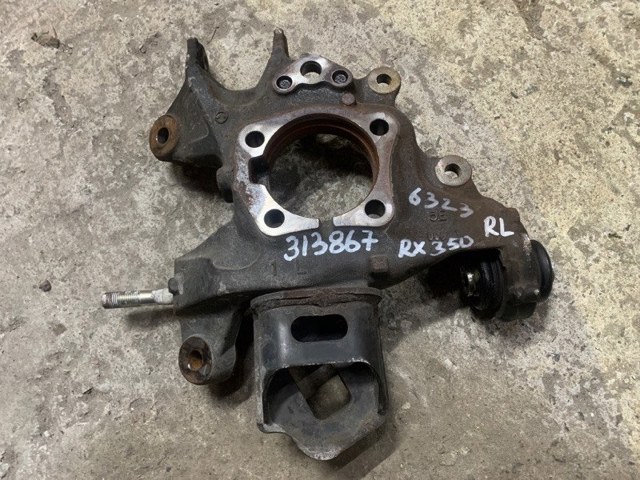 Цапфа левая 423050E020 TOYOTA