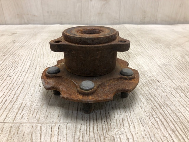 Ступица заднего колеса 424500R010 TOYOTA