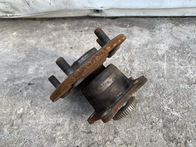 Ступица задняя (шпиндель) 4245033010 TOYOTA