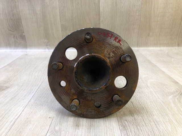 TOYOTA 4245048010 Ступица задняя правая в наличии Ровно