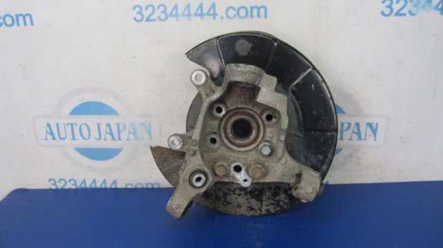 NISSAN 430181BA0A Цапфа (поворотный кулак) задний правый в наличии Полтава