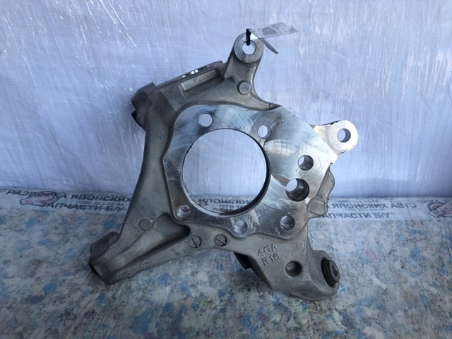 NISSAN 430185CA0A Цапфа задняя правая в наличии Житомир