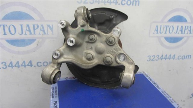 Цапфа правая 430185DA0A NISSAN