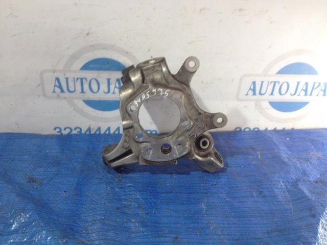 Цапфа поворотная правая 43018AL500 NISSAN
