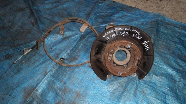 NISSAN 43018JN00A Цапфа (поворотный кулак) задний правый в наличии Одесса