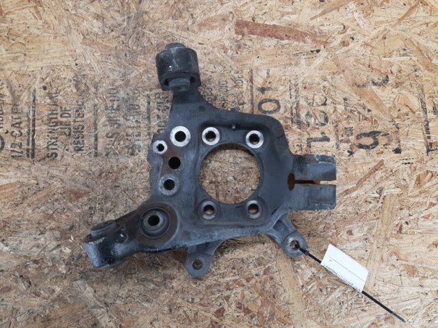 NISSAN 430191AA0A Цапфа задняя левая в наличии Ровно