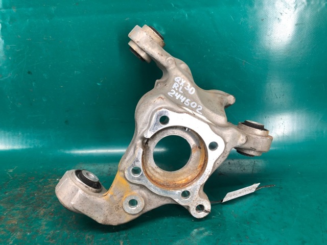 Цапфа поворотная левая 430195DE0A NISSAN