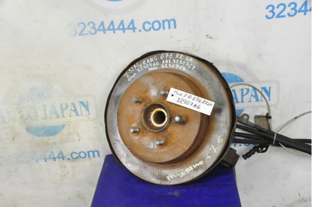 Ступица задняя 43202CA000 NISSAN
