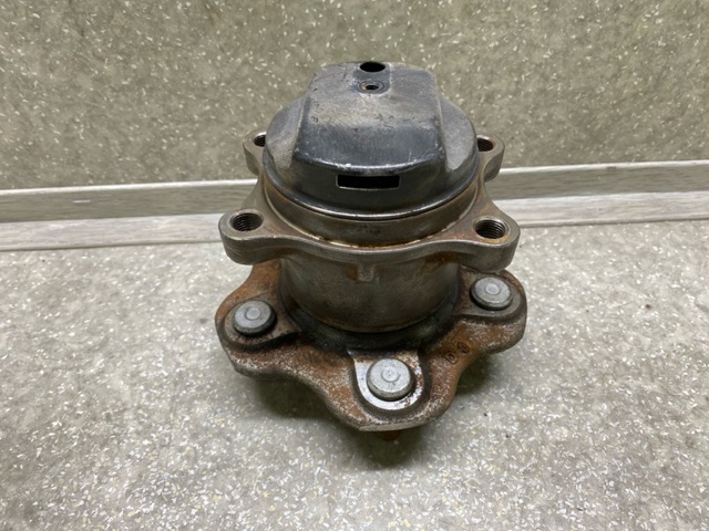 NISSAN 43202JG000 Задняя ступица в наличии Украина