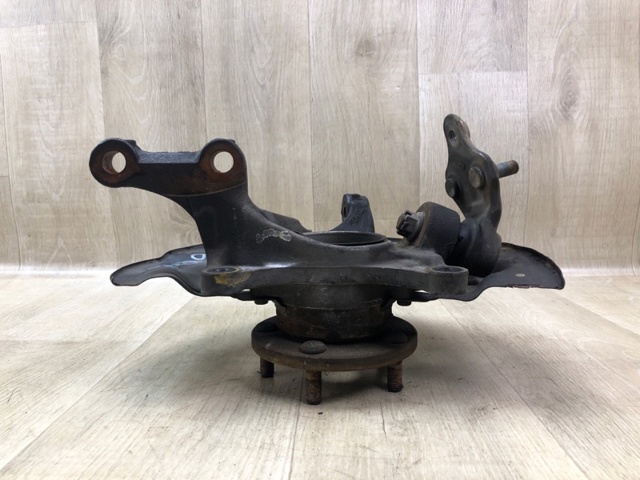 4321106240 TOYOTA Цапфа (поворотный кулак) передний правый купить в Кривой Рог