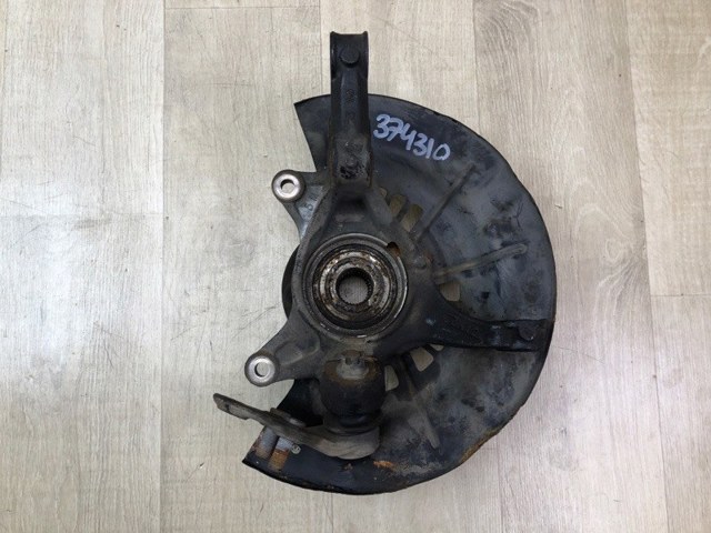 Цапфа (поворотный кулак) передний правый 4321106240 TOYOTA