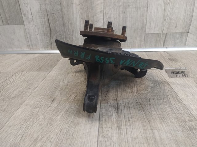 TOYOTA 4321108030 Цапфа (поворотный кулак) передний правый в наличии Николаев