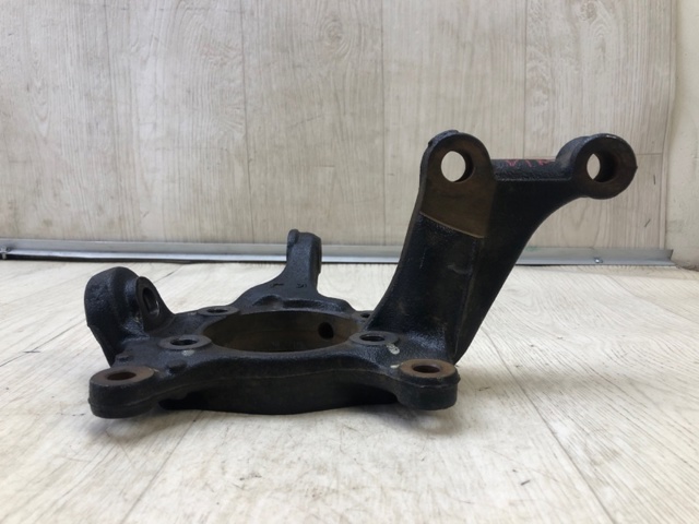 TOYOTA 4321202350 Цапфа передняя левая в наличии Николаев