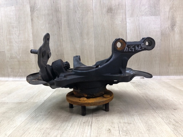 TOYOTA 4321206240 Цапфа (поворотный кулак) передний левый в наличии Тернополь