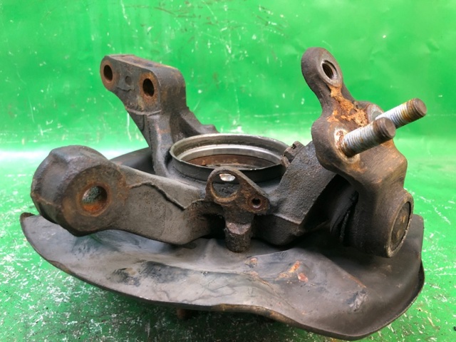 TOYOTA 4321233060 Цапфа (поворотный кулак) передний левый в наличии Павлоград