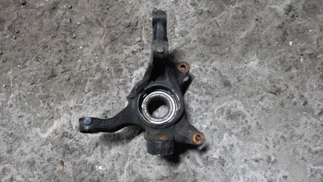 Цапфа поворотная левая 4321258010 TOYOTA