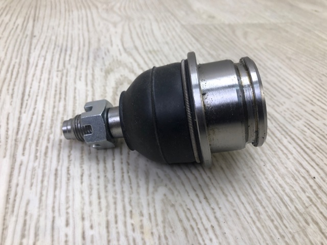 4333009510 TOYOTA Шаровая опора нижняя купить в Кривой Рог