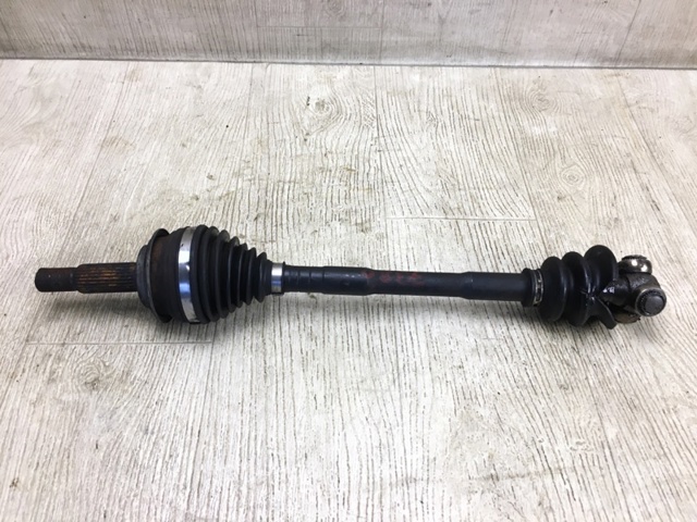 Полуось передняя левая 4342052210 TOYOTA