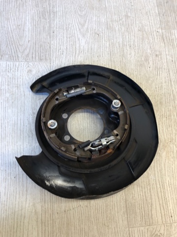 NISSAN 440103JA0D Диск опорный заднего тормозного барабана левый в наличии Полтава