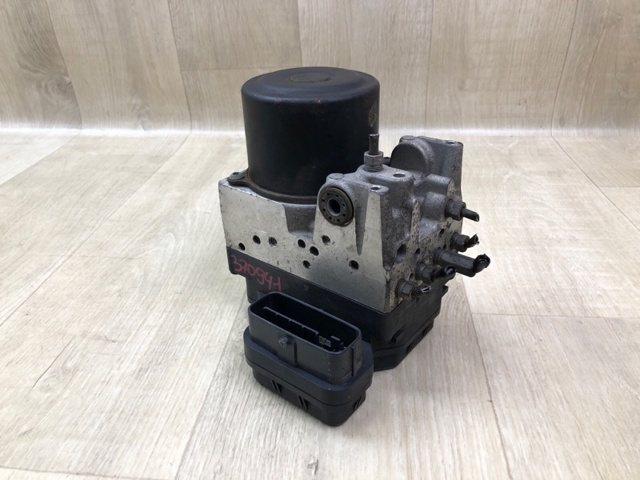 Блок ABS гидравлический 4405048050 TOYOTA
