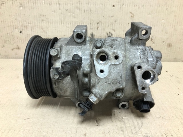 Компрессор климатической установки 4472601495 TOYOTA