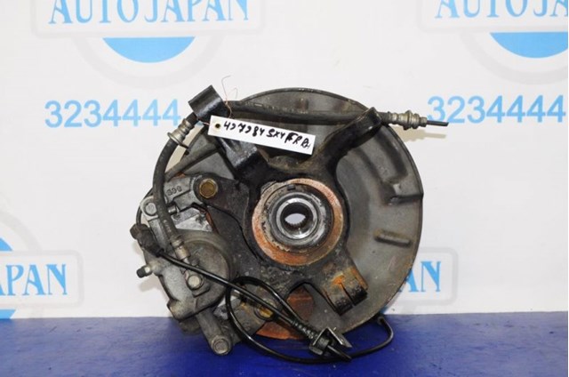 Цапфа - поворотный кулак передний, правый 4511180J52 SUZUKI