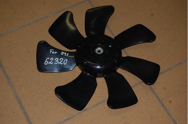 Крыльчатка вентилятора основного радиатора subaru forester sg 02-07 45121KE001