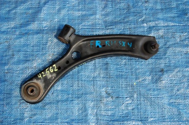 Передний нижний рычаг 4520154L20 SUZUKI