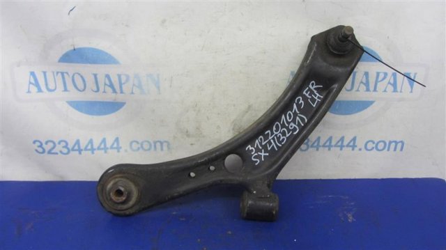 Рычаг передней подвески нижний левый 4520279J00 SUZUKI