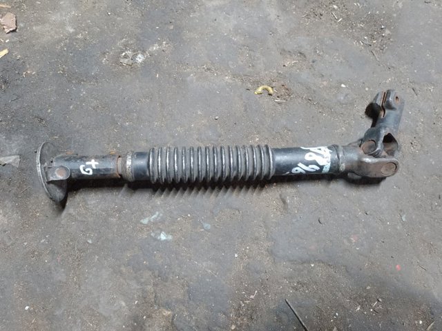 Нижний вал рулевой колонки 4520360120 TOYOTA