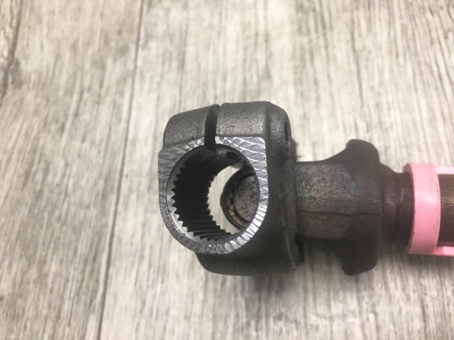 TOYOTA 4526042110 Вал рулевой колонки в наличии Житомир