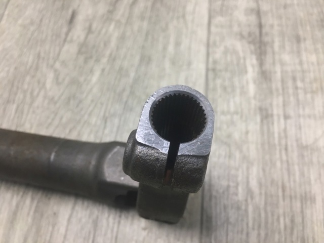 TOYOTA 4526042110 Вал рулевой колонки в наличии Хмельницкий