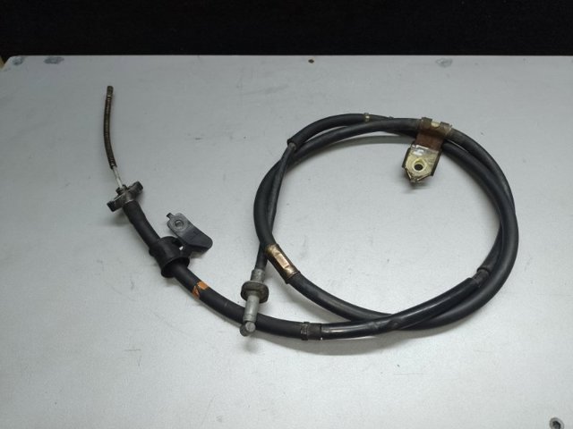 Трос ручника задний 4643060010 TOYOTA