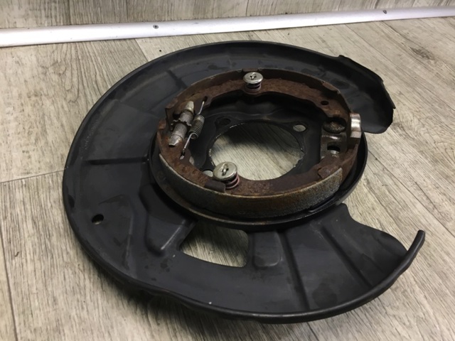 TOYOTA 4650350060 Диск опорный заднего тормозного барабана правый в наличии Днепр