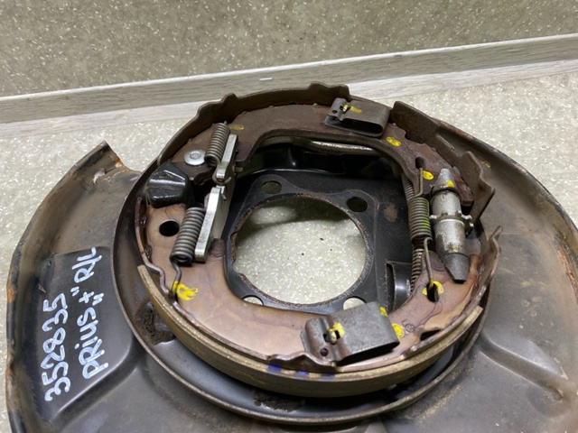 4650447050 TOYOTA Диск опорный заднего тормозного барабана левый купить в Полтава