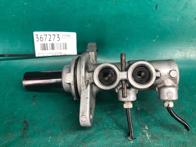 Цилиндр главный тормоза (гидротормозов) 4720142382 TOYOTA