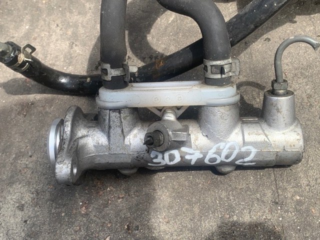 4723024010 TOYOTA Крышка бачка главного тормозного цилиндра купить в Павлоград